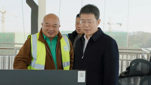 鄭錦鋒深入調研重點項目建設和油菜種植工作